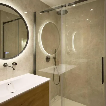 A C Apt In The Heart Of Cannes—Croisette Beaches *